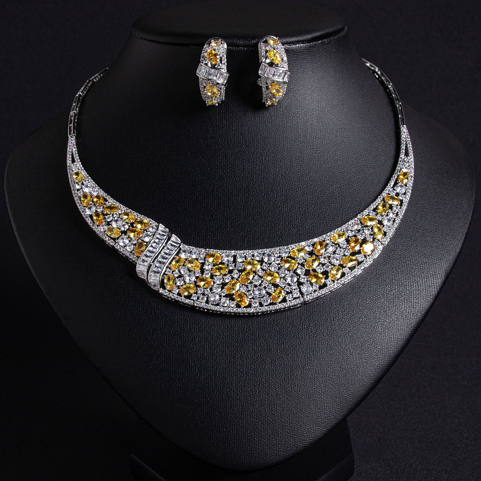 Elegant Beauty Wedding Dress Women's Luxurious Snake Bone Chain Zircon Necklace Earrings  Printed Set Accessories