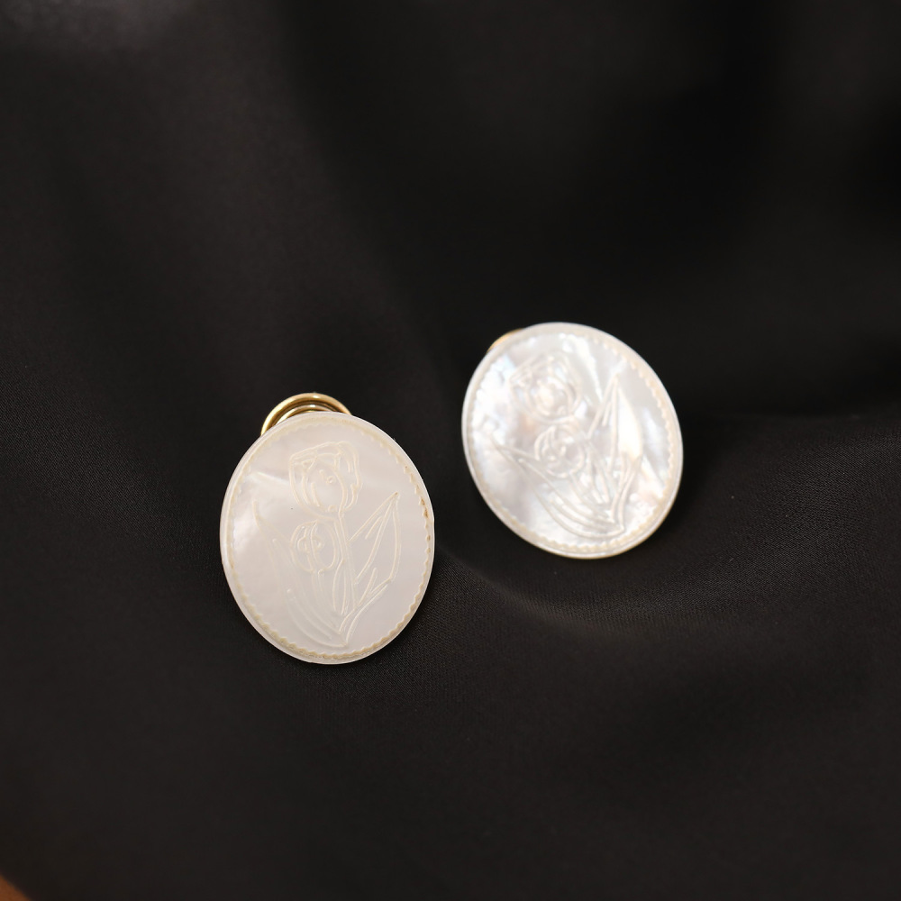 French Style Natural Shell Carved Tulip Earrings High-End Abalone Jewelry No Piercing Required Elegant Fashion Accessories