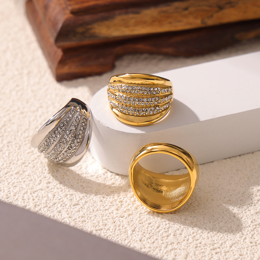 PVD Coated Real Gold Plated 18K Gold Circle Round 304 Stainless Steel Simple Style Classic Style Waterproof Non Tarnish Rings
