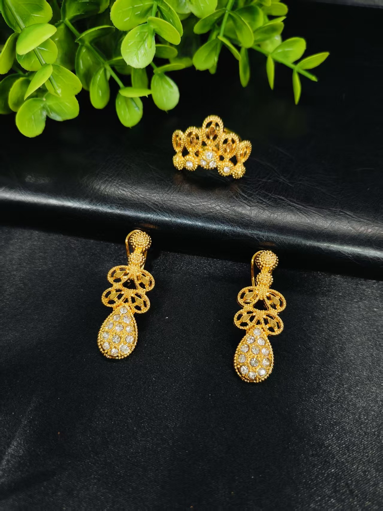 Middle East Dubai Jewelry Set Vietnam Bride Wedding Accessories Necklace Bracelet Earrings Ring Four Piece Set Floral Design