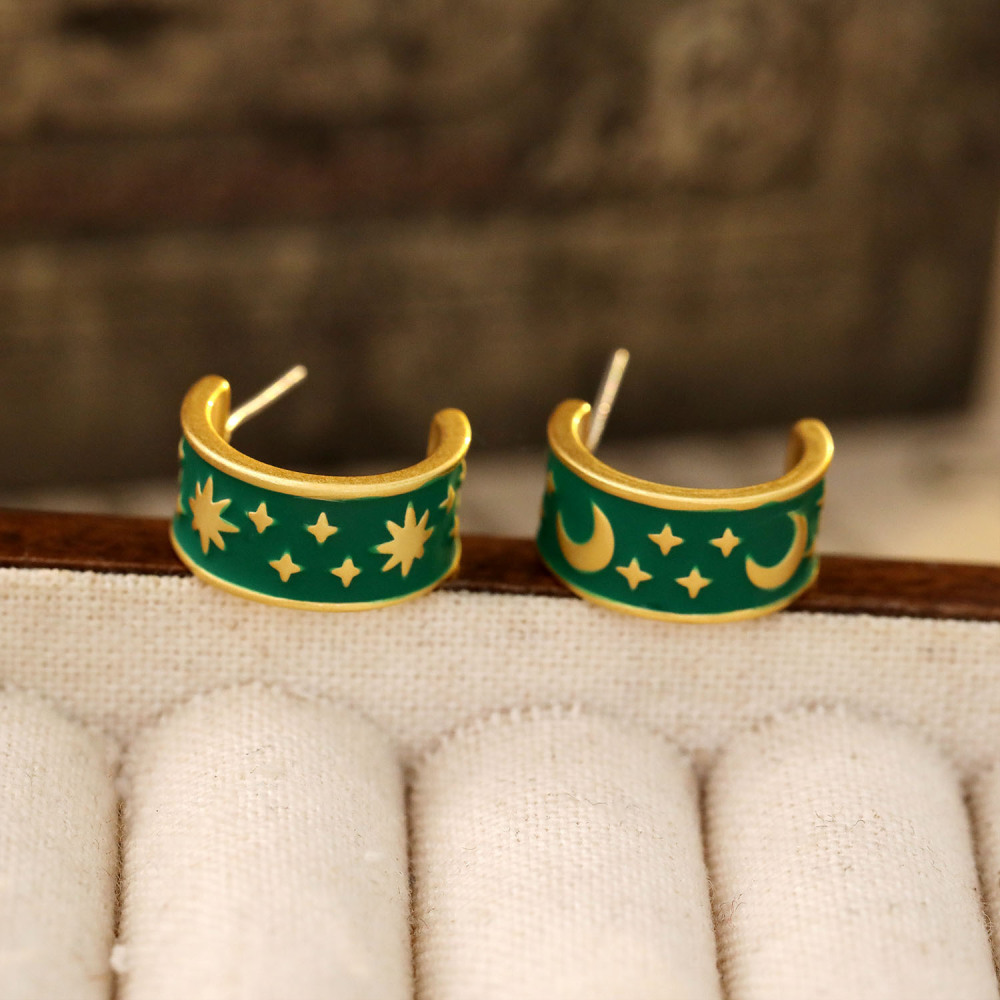 Retro Green Oil Drop C-Shaped Half-Moon Earrings Hong Kong Style Fashionable Elegant Star Moon Dream Series Jewelry Accessories