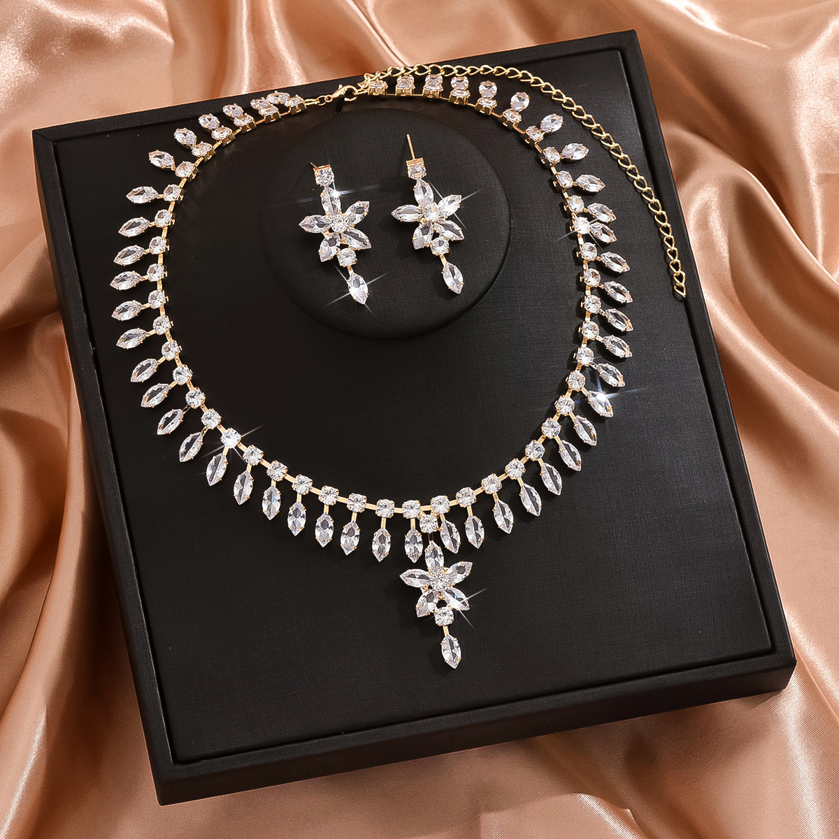 Elegant Long Diamond Bridal Jewelry Set Simple Fashion Zircon Wedding Accessories Two-Piece Earring Necklace Jewelry Set