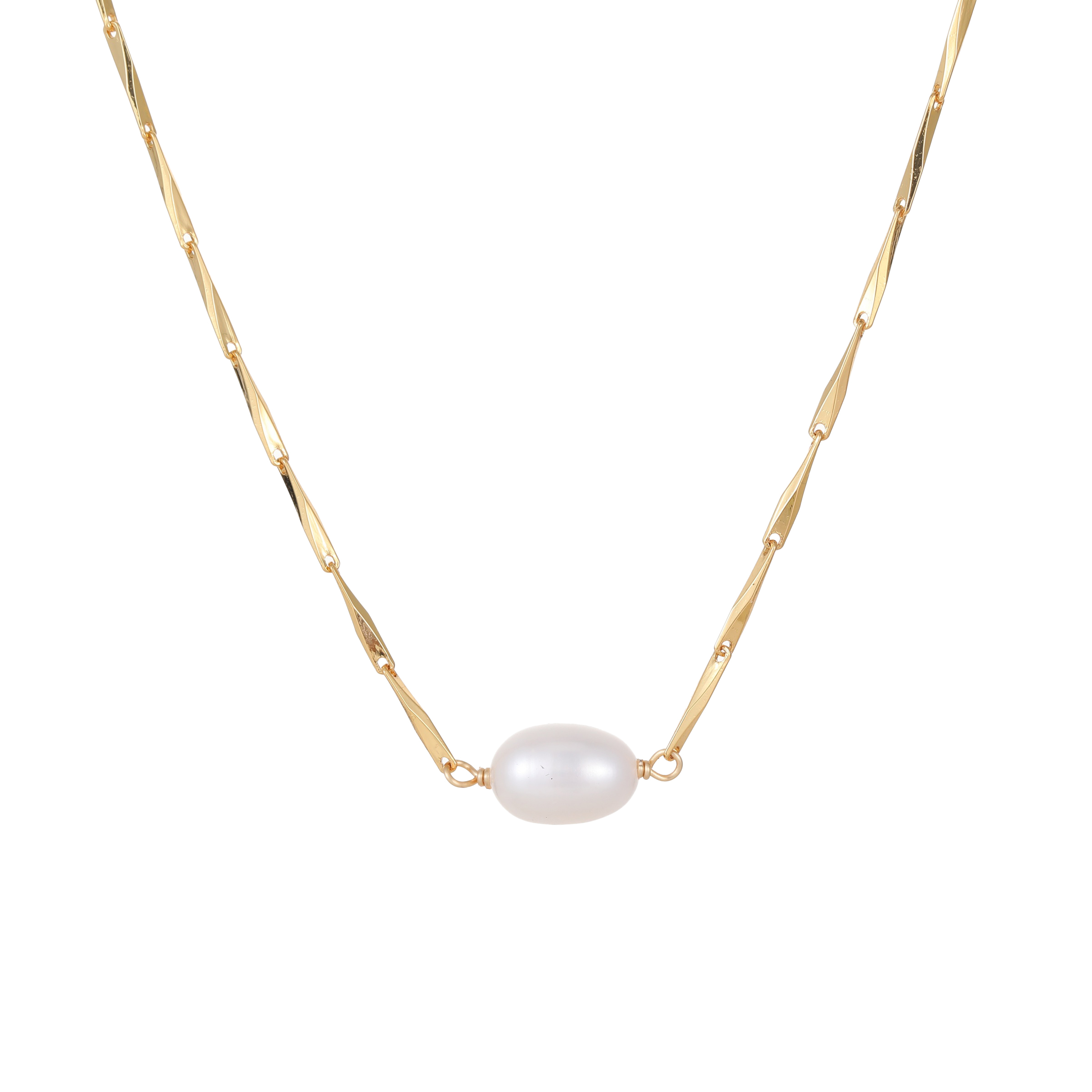Elegant Long Freshwater Pearl Necklace For Women Simple Stylish 18K Gold Plated Copper Lockbone Chain Layering Jewelry