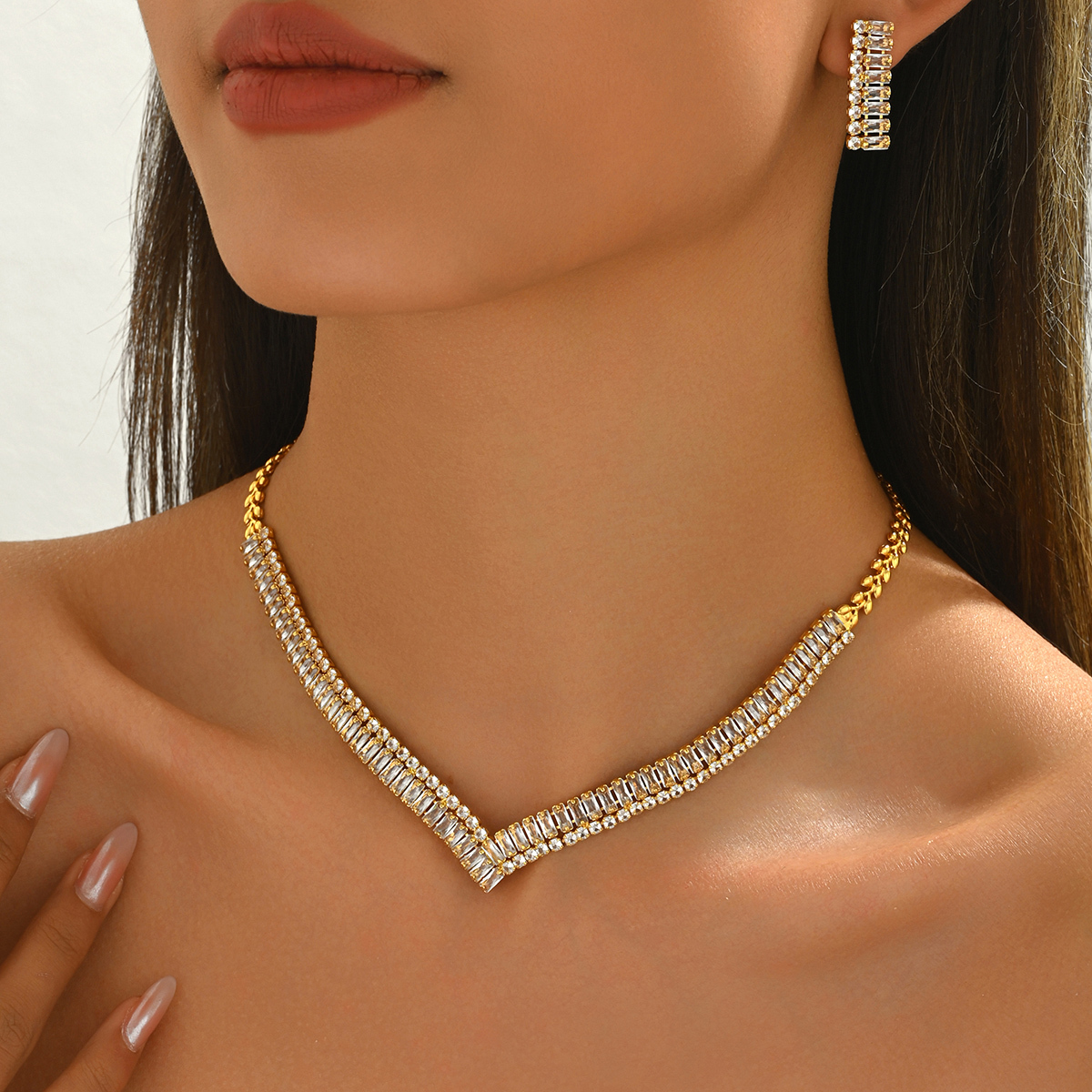 Three-Piece Set  High-End Luxury Super Shiny Copper Inlaid Synthetic Zircon Necklace Earrings Set Wedding Season Banquet Bride Jewelry Set Wedding Dress Accessories Suitable For Marriage Valentine's Day Mother's Day Gift Set