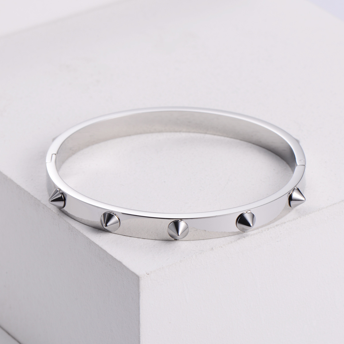 PVD Coated 18K Gold Plated Stainless Steel Waterproof Non Tarnish
