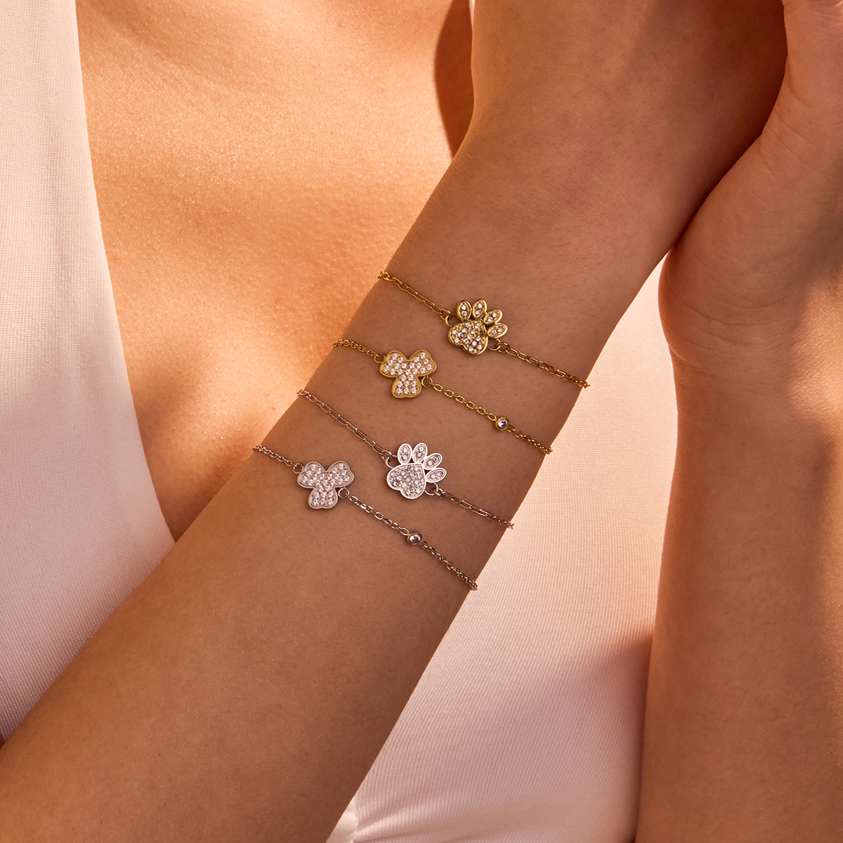 Style Personality Small Flower Dog Paw Cute Simple Titanium Steel 304 Stainless Steel Bracelet Non-Fading Design Sense Light Luxury Hand Jewelry Wholesale