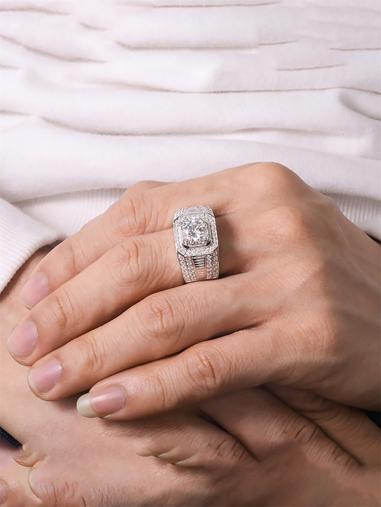 Moissanite 925 Sterling Silver Rings Solid Color Long-Lasting Plated White Gold Plated Rings