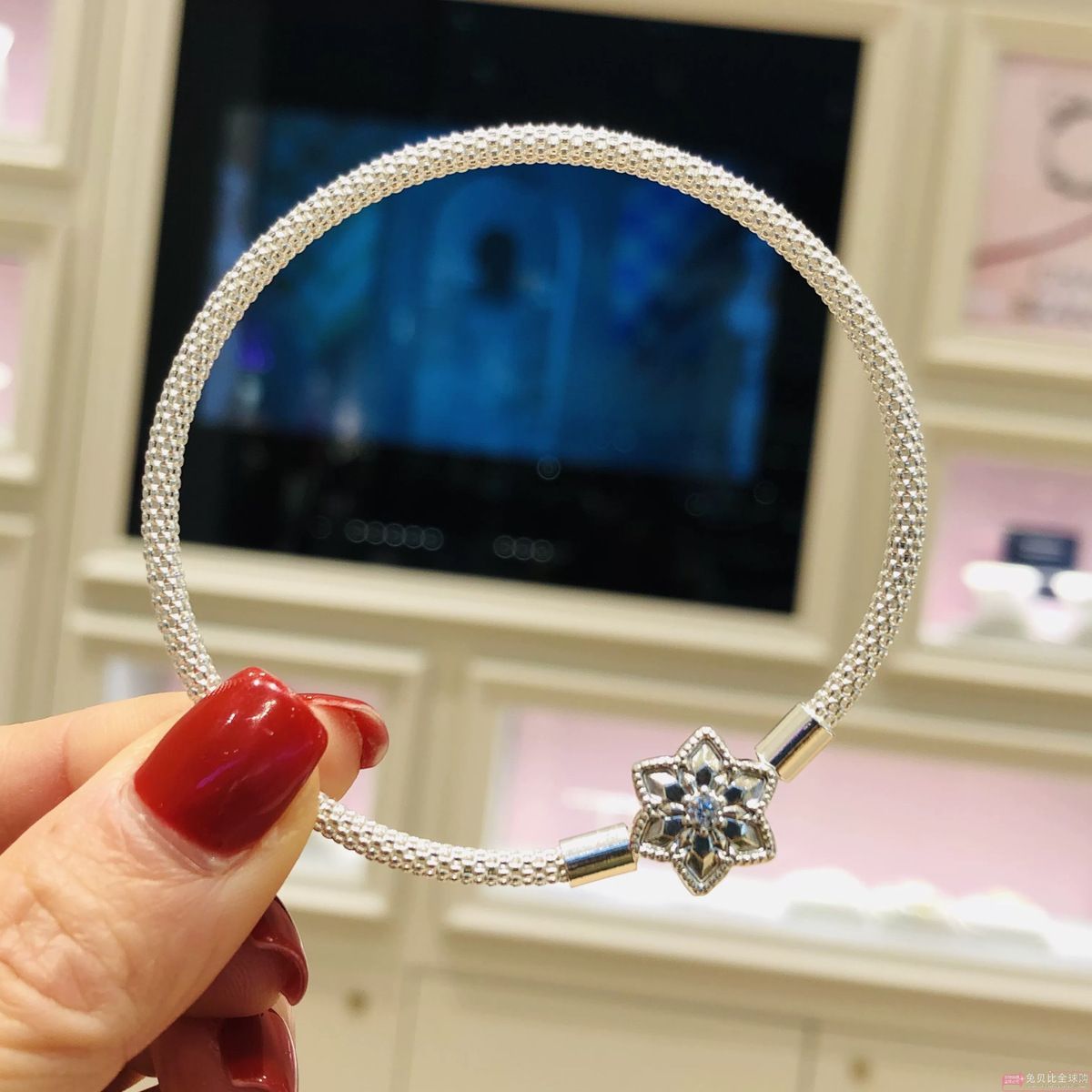 New S925 Silver Bracelet Fashion Bracelet Floral Bangle Personality Versatile Women's Niche Sweet Pure Silver Zircon Elegant Princess