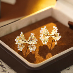 18K Gold