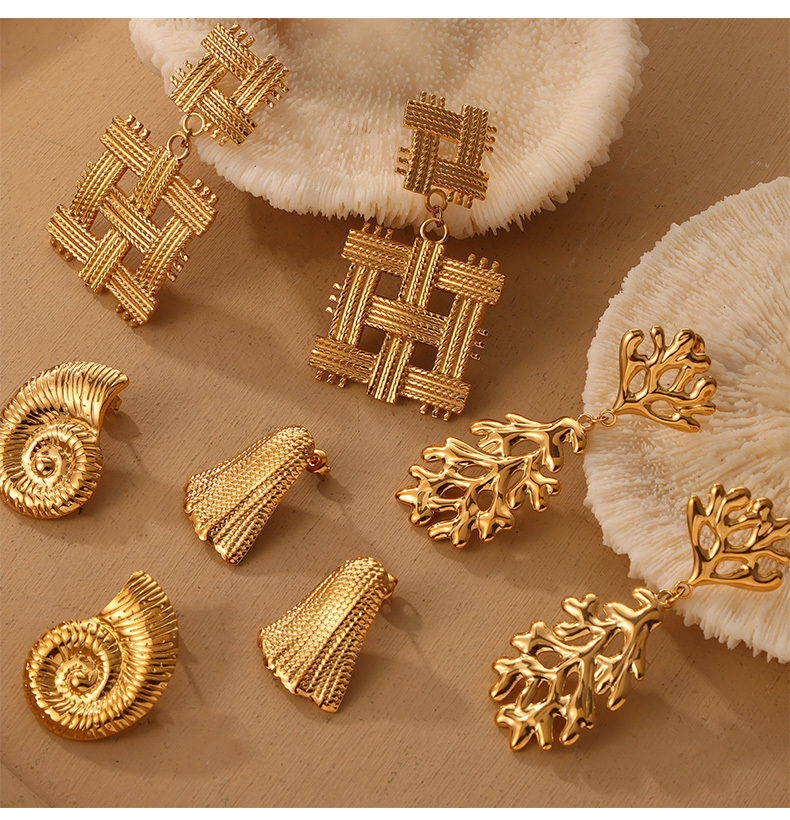 304 Stainless Steel Tree Solid Color Spiral PVD Coated 18K Real Gold Plated Real Gold Plated Basic Modern Style Classic Style Waterproof Non Tarnish Plating Fission Drop Earrings Ear Studs