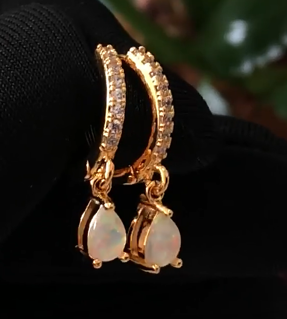 Hawaii Ocean Trend Women's Opal White Australian Opal Tear Drop Quartz Earrings Simple Style Jewelry Accessories