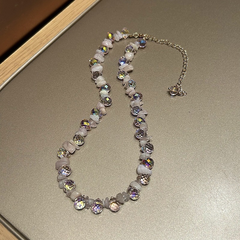 Bohemian Crystal Irregular Natural Stone Necklace Women's Geometric Pattern Round Diamond Jewelry Accessory Chain Design