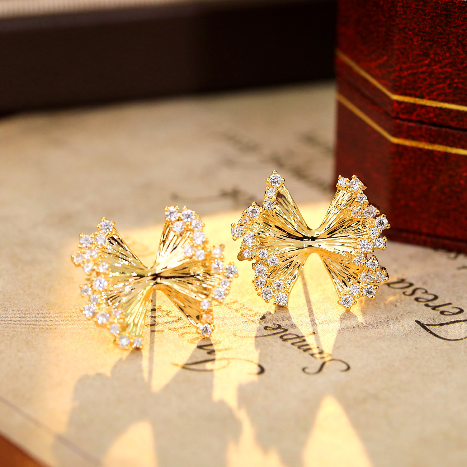 Fashionable Butterfly Knot Zircon Metal Earrings Elegant High-End Feelings Women's Style Geometric Pattern Fashion OL Ear Jewelry