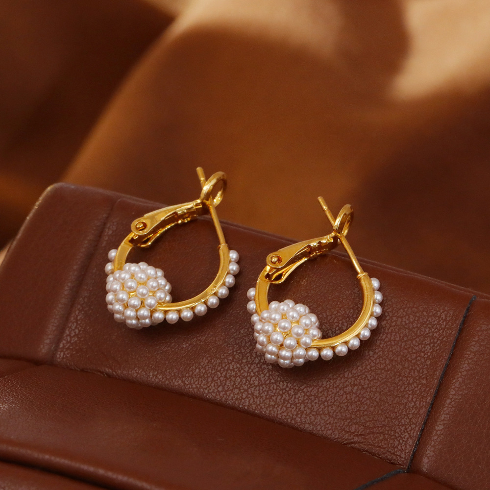 Elegant Pearl Hoop Earrings Unique Design Sensation Slimming French Hepburn Style Fashionable Trendy Women's Jewelry Accessories