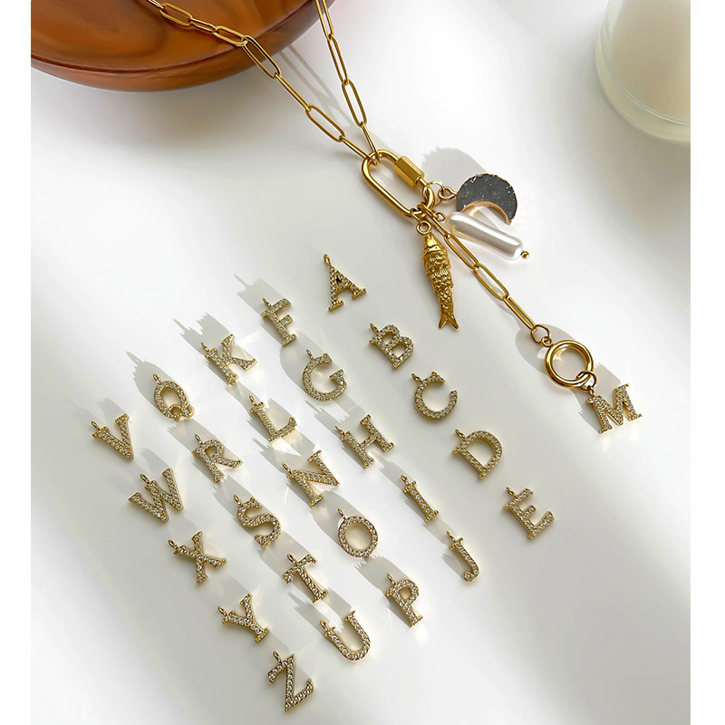 Women's 26 Letters 18K Gold Plated 304 Stainless Steel Vacuum Electroplated Waterproof Non-Fading Pearl Moon Fish Tassel Hypoallergenic Y-Chain Collarbone Chain Paperclip Chain Accessories Simple Style