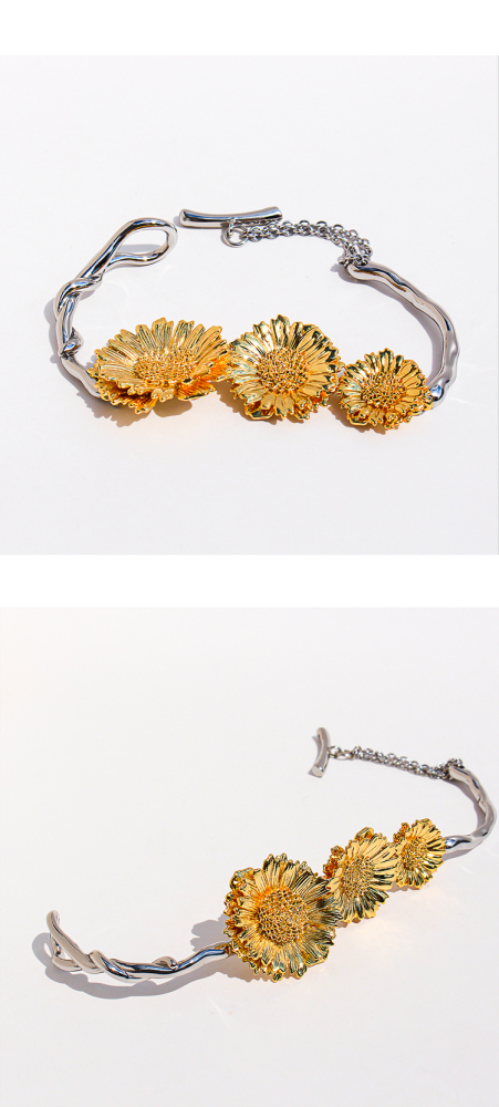 Elegant Daisy Art Embossed Bracelet And Earring Set For Women Golden 3D Petal Design Holiday Fashion Jewelry Accessories