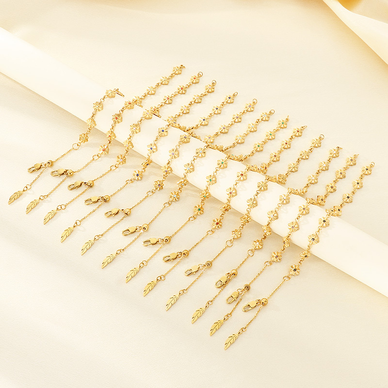 Minimalist Design 304 Stainless Steel Twelve Colors Four-Pointed Star Vacuum Electroplated 18K Real Gold Rhinestone Simple High-End Accessories Hand Jewelry