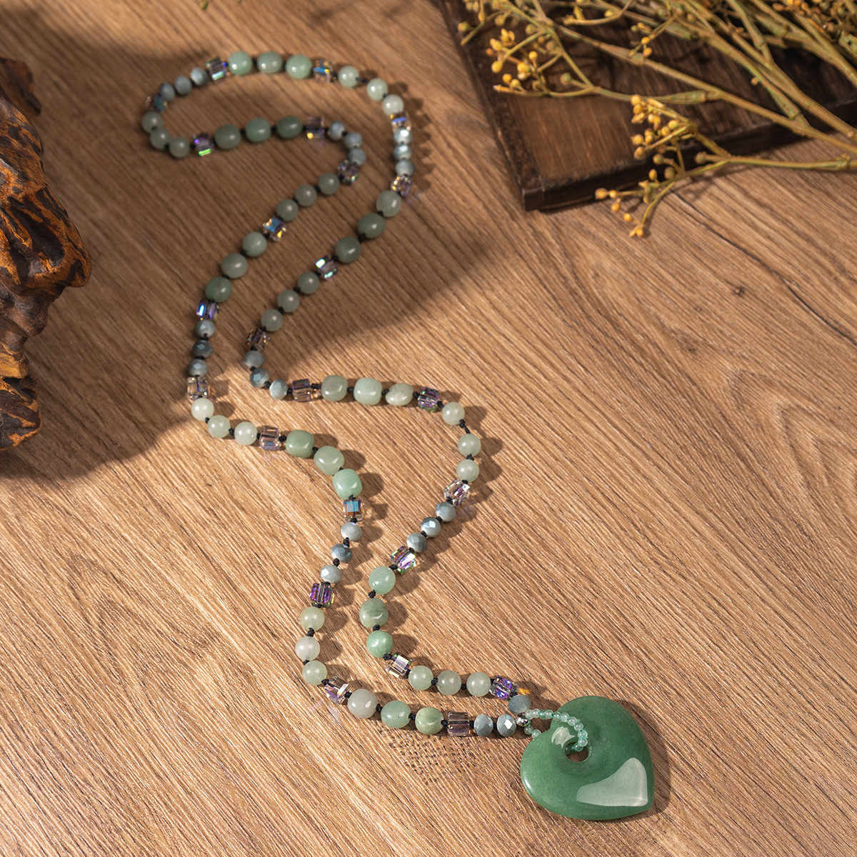 Zuohang Crystal Sweater Necklace Elegant Pendant Heart-shaped Jewelry Natural Crystal Fashion Accessories Modern Style Provided By Zuohang