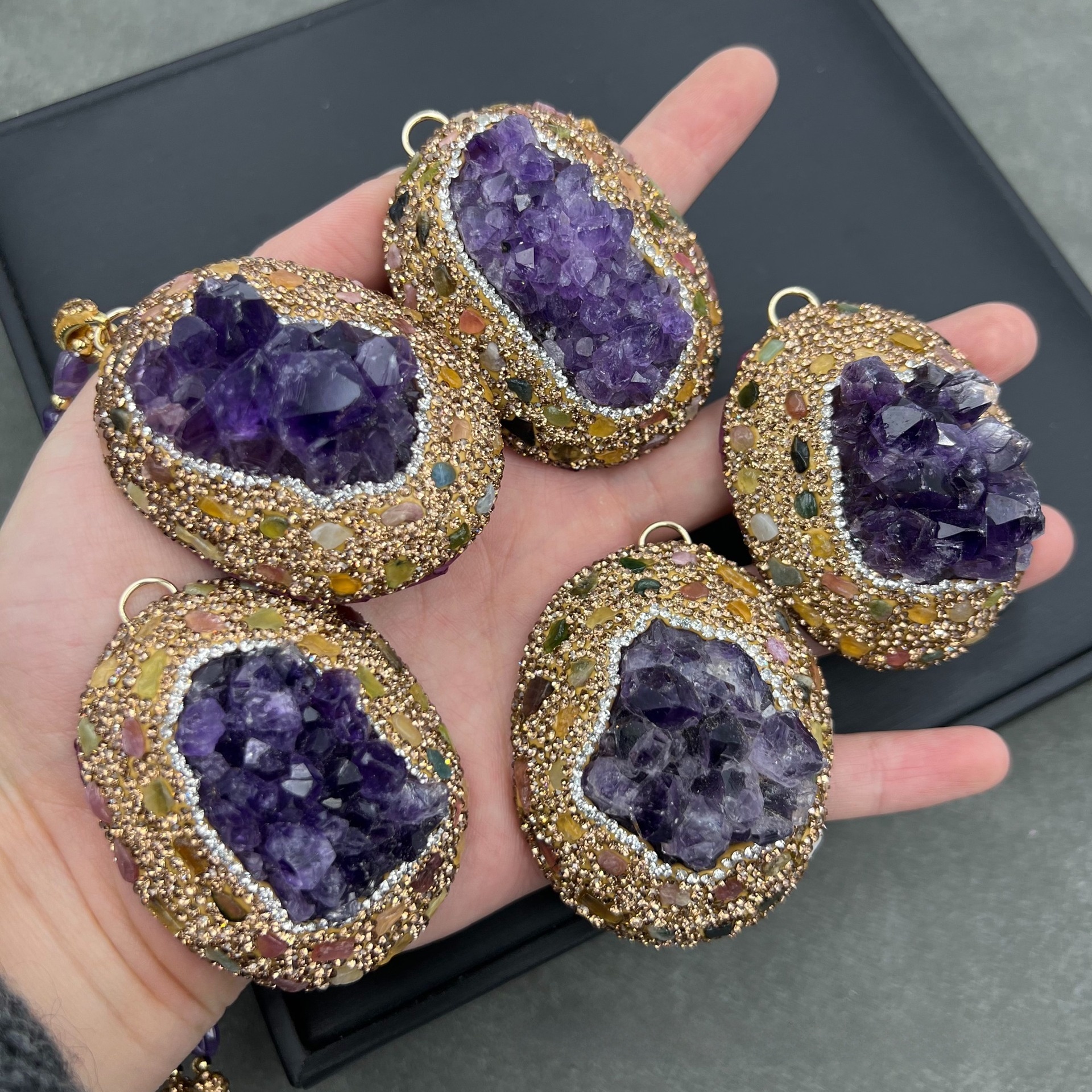 Original Design Uruguayan Quartz Crystal Raw Stone Necklace Fashionable Color Retention Sweater Chain Unique Personality Accessory