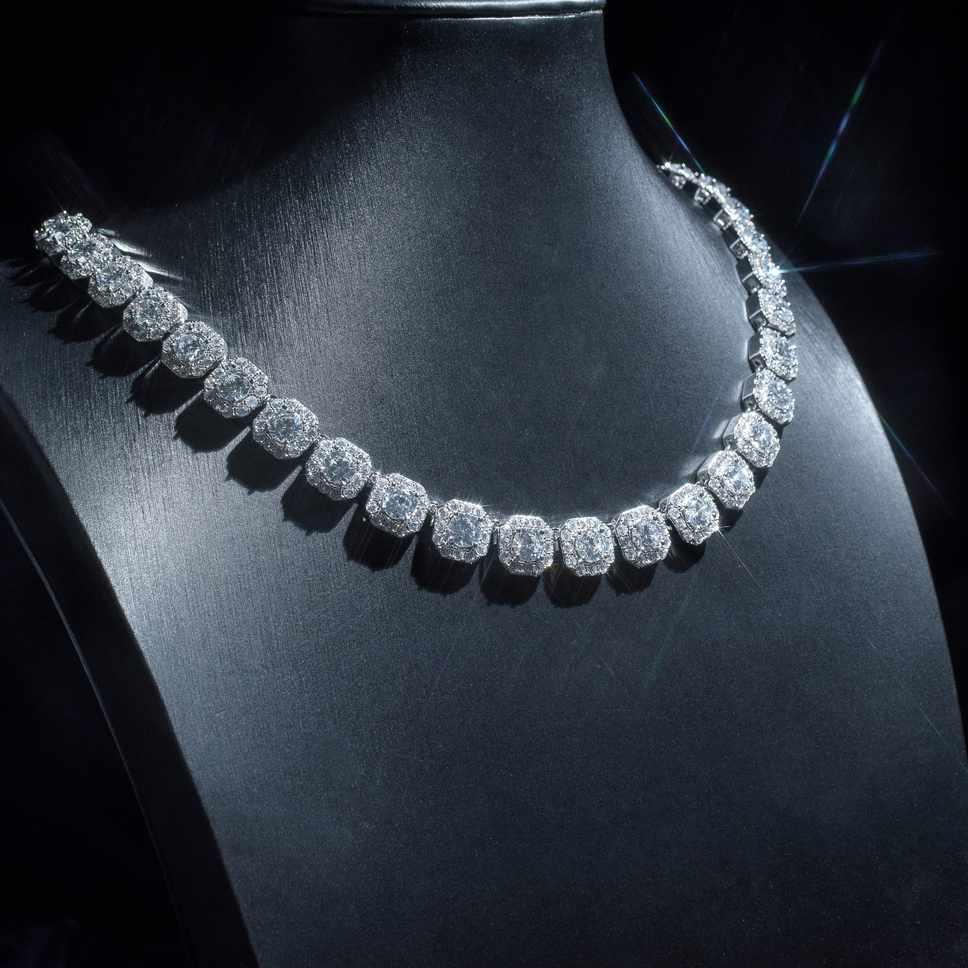Fashion Style Gemstone Rock Sugar Round Diamond Necklace Unisex Tennis Chain Collarbone Chain Sweater Chain Geometric Pattern 925 Silver Copper Material