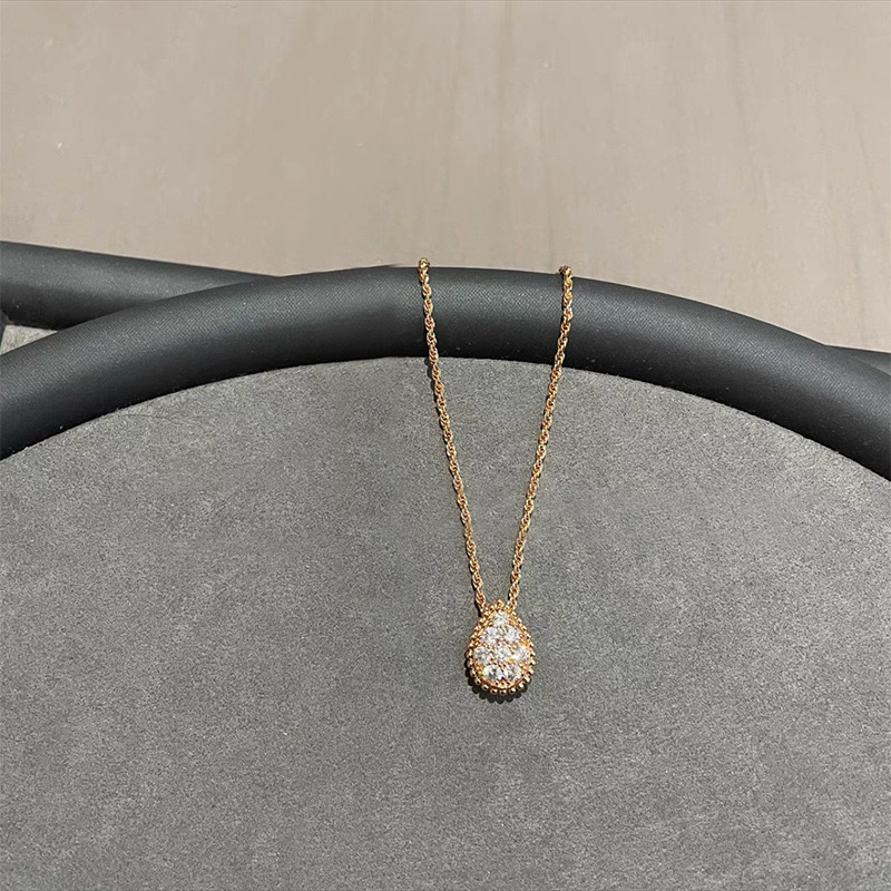French Luxury Water Drop Diamond Necklace For Women 18K Gold Plated Twist Chain Classic Elegant Collarbone High-Quality Craftsmanship