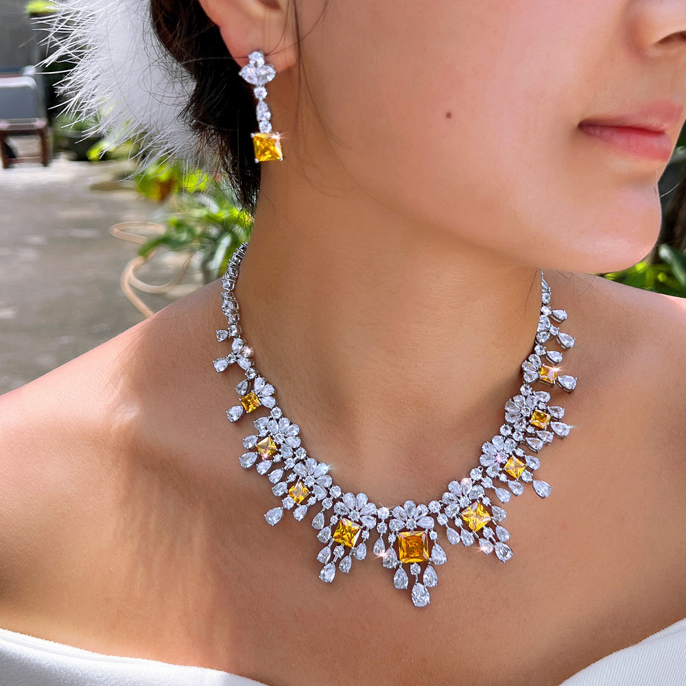 Luxurious Copper Zirconia Jewelry Set Necklace And Earrings Sparkling Wedding Dress Suitable For Women To Wear To Weddings Or Banquets