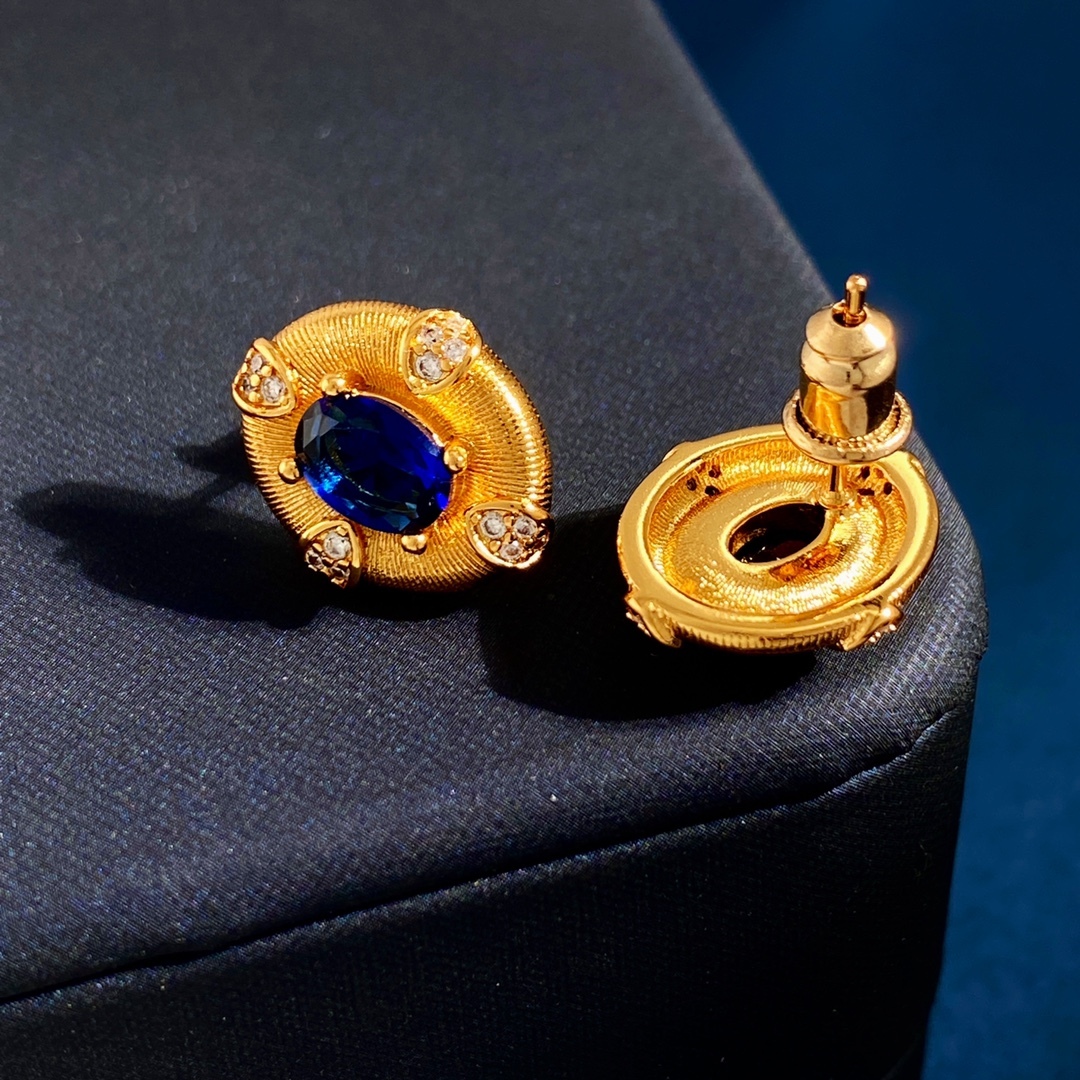 1 Pair Simple Style Classic Style Round Plating Inlay Brass Zircon 18K Gold Plated Ear Studs