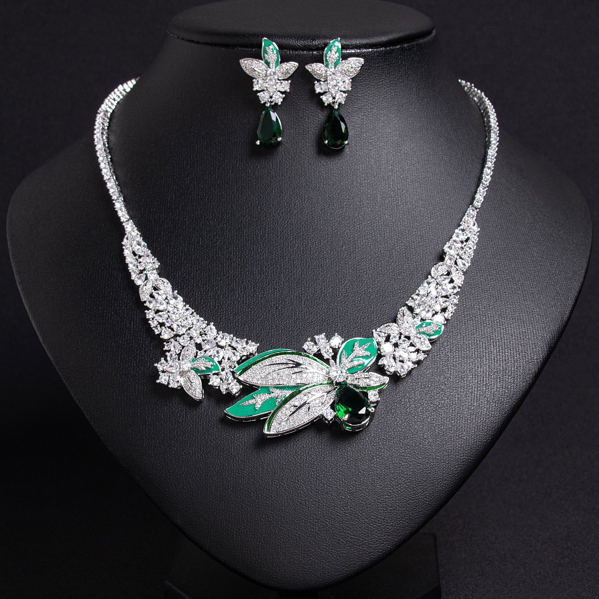 Elegant Floral Necklace Set With 3D Earrings Simple Style Women's Jewelry Zircon Inlay Copper Material Plant Pattern