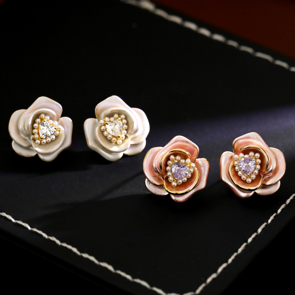 3D Enamel Metal Tea Rose Earrings Multi-layer Petal Pearl Flower Core Bohemian Print Heart Shaped Copper Jewelry Accessories