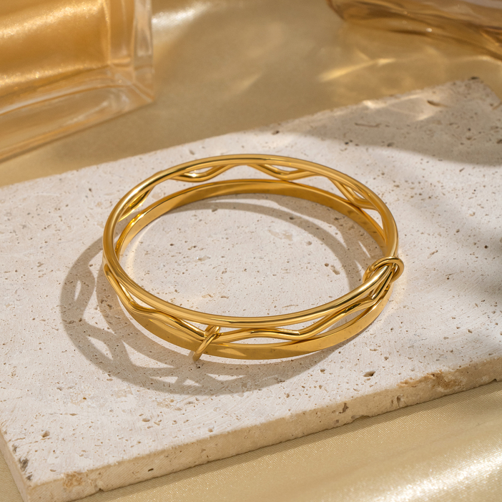 Three-in-One Women's Bracelet Geometric Wave Circle Simple High-End Non-Fading Waterproof Jewelry Accessories Gold Plated Stainless Steel