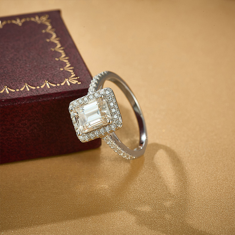 New Arrival 2Carat Halo Emerald Cut Moissanite 925 Sterling Silver Ring For Women Moissanite Wedding Ring Girl