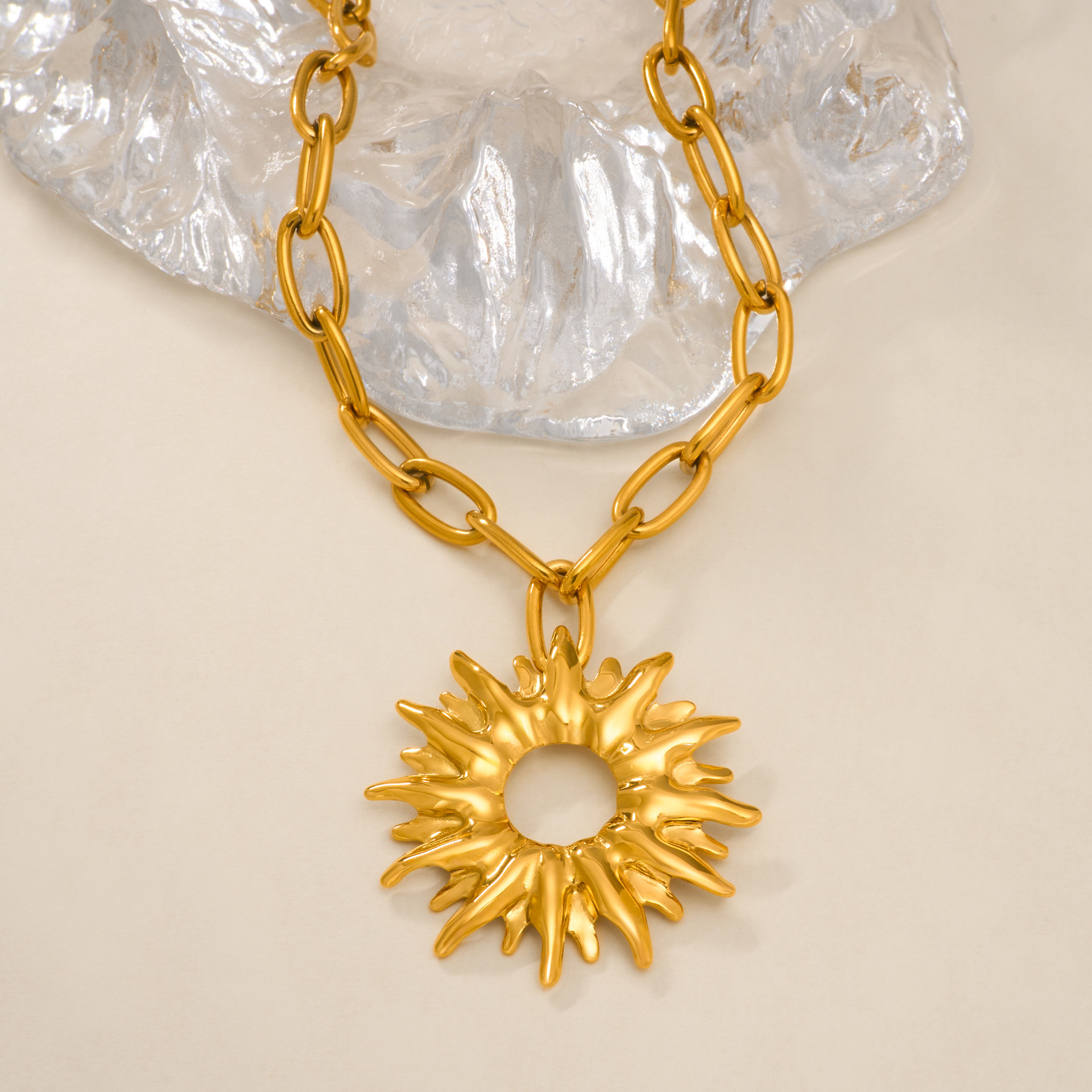Exaggerated Sun Necklace Titanium Steel Plated With Real Gold For Women Hip Hop Fashion Personality Jewelry Accessories