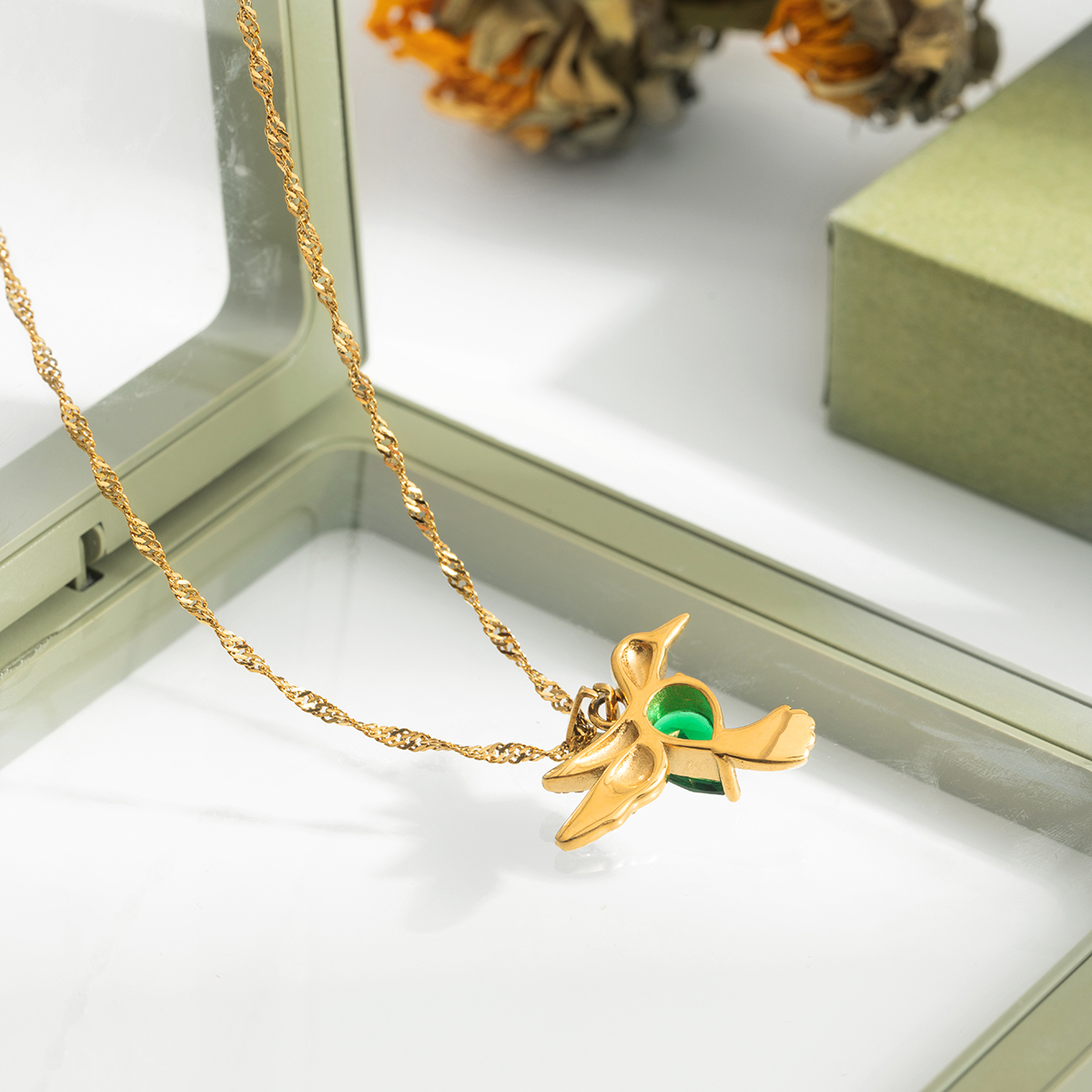 Women's Vintage Style 18K Gold Stainless Steel + Zircon + Rhinestone Necklace With Green Zircon And White Rhinestone Bird Pendant 41+5CM