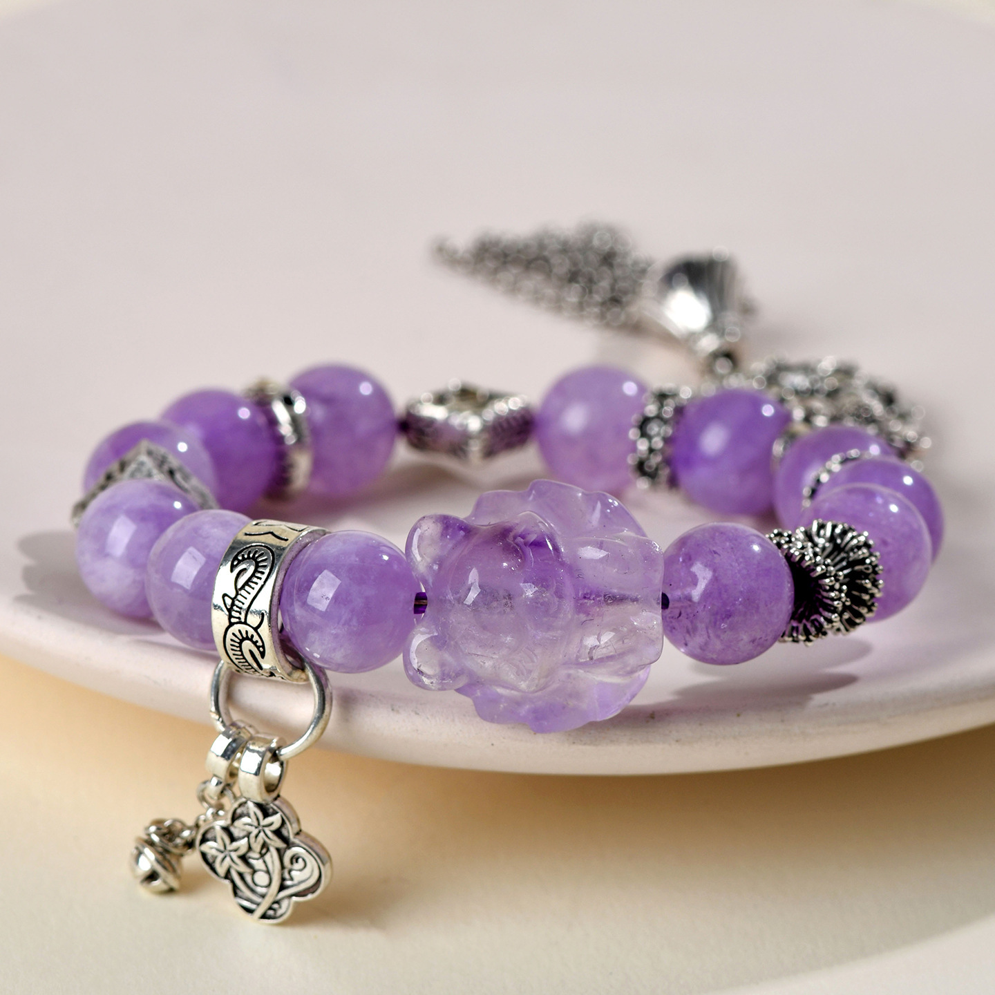 Natural Lavender Quartz Nine-Tailed Fox Bracelet Ladies Style Tassel Artistic Retro Romantic Hand Chain Crystal Fashion
