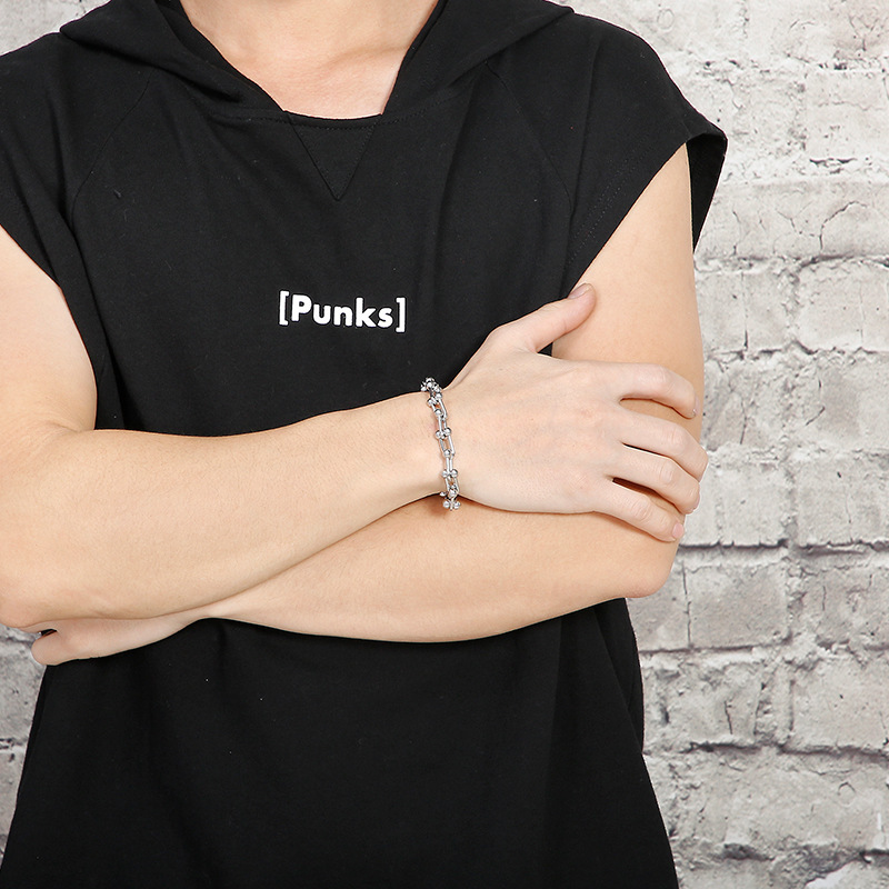 Fashion U Shape Titanium Steel Bracelets Plating Stainless Steel Bracelets