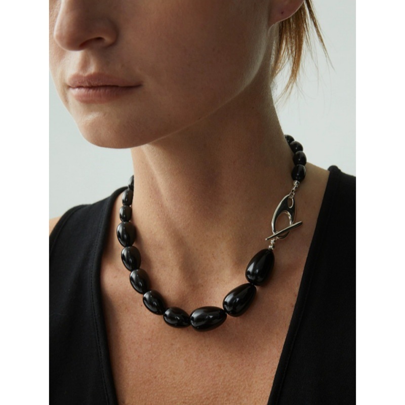 Zhu Yue'er Gradient Oval Black Onyx Beaded OT Clasp Sweater Chain Necklace Women's Jewelry Accessories Pendant Material