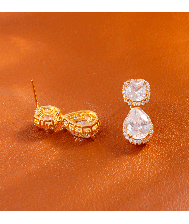 Slimming Short Stylish Women's Earrings Super Shiny Elegant Fashionable Jewelry Accessories Geometric Pattern Copper Material