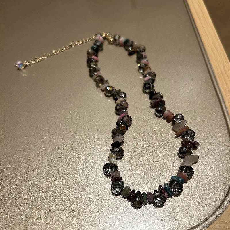 Bohemian Crystal Irregular Natural Stone Necklace Women's Geometric Pattern Round Diamond Jewelry Accessory Chain Design
