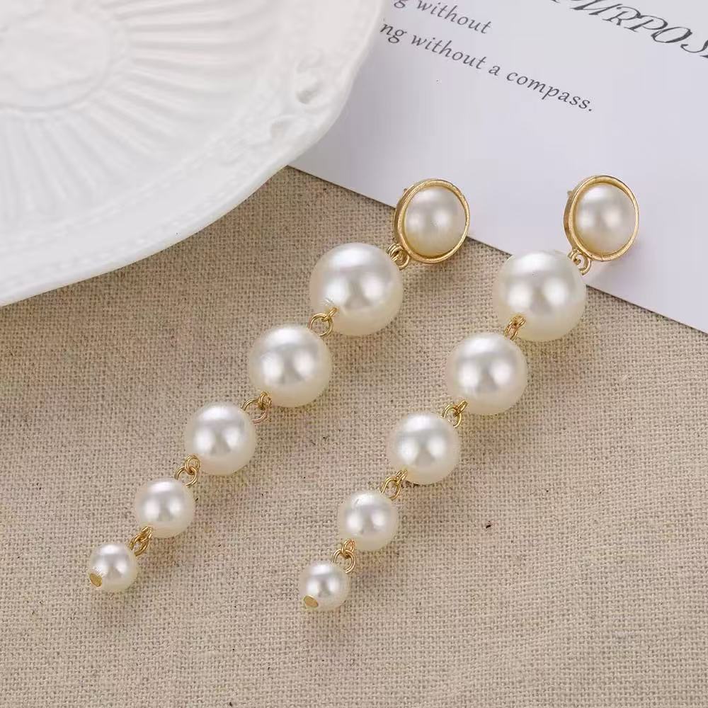 Elegant  Style Pearl Necklace Set Simple Fashionable Eight Piece Set Vintage Light Luxury Jewelry Accessories