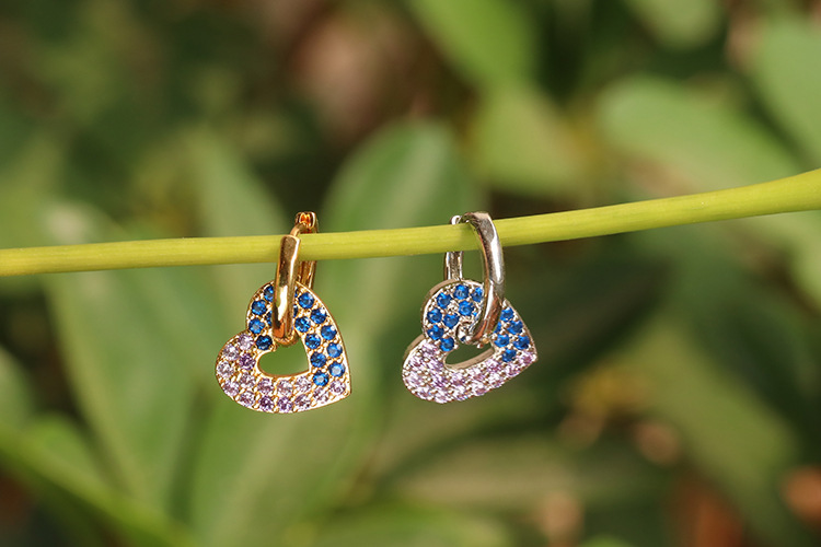 Fashion Contrast Color Zircon Heart-shaped Earrings
