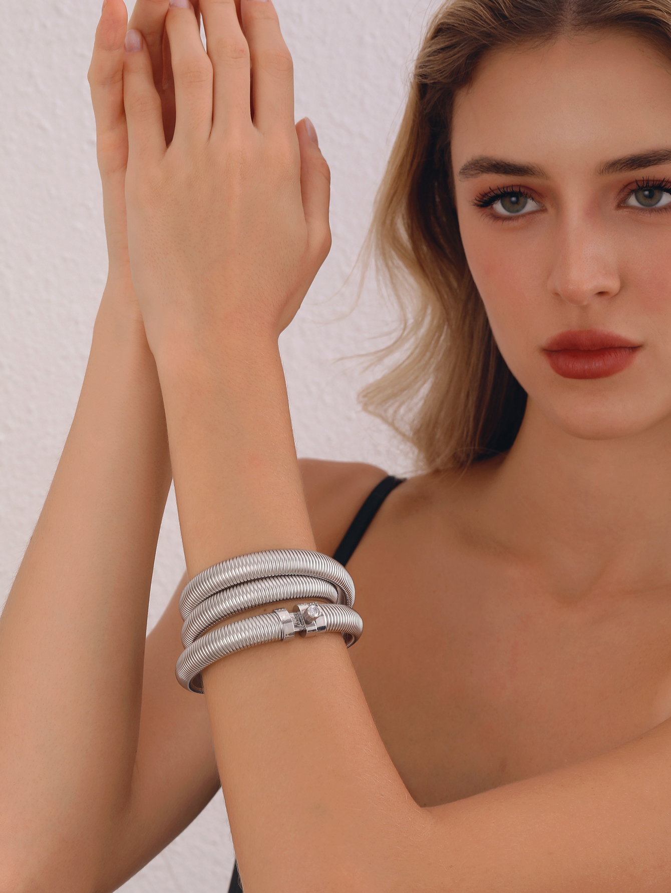 Ion Plating (IP) Infinity Titanium Steel Simple Style Classic Style Waterproof Non Tarnish 316 Stainless Steel  Titanium Steel Wristband