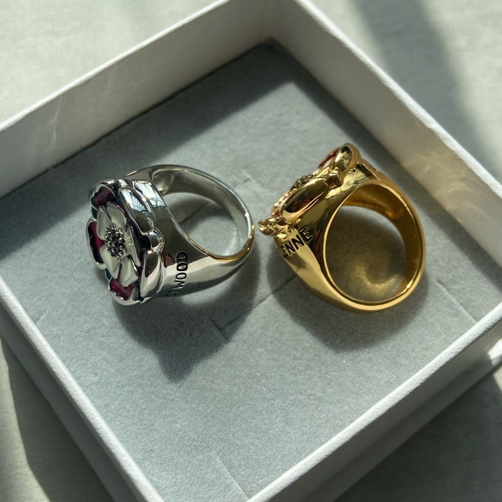 Tudor Enamel Rose Pattern Ring Copper Plated Gold Middle-Aged Revival Style Floral Design Women's Jewelry Accessories