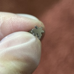 J. Maple Leaf (5.4*4.6mm)