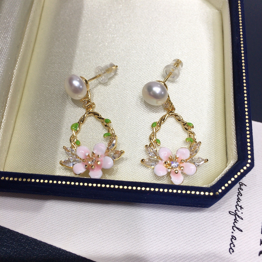 Natural Freshwater Pearl Earrings Women's Elegant Pink Flower Zirconia Studs Wedding Jewelry Fashionable Pearl Accessories