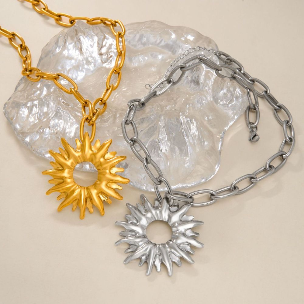 Exaggerated Sun Necklace Titanium Steel Plated With Real Gold For Women Hip Hop Fashion Personality Jewelry Accessories