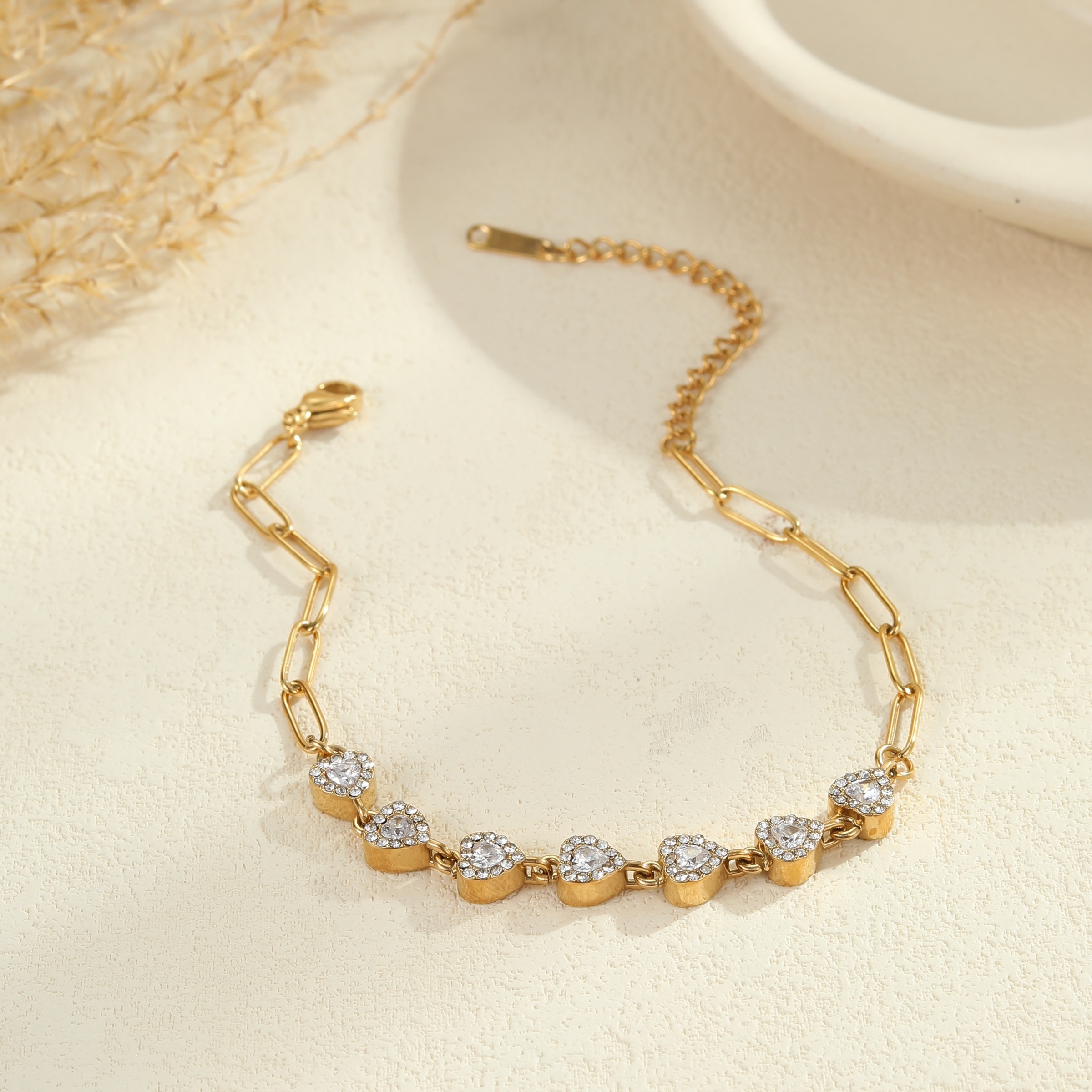 Fashion Stainless Steel Zircon Heart-Shaped Collarbone Chain Necklace Jewelry Set Luxurious Women's Accessories Suitable For Parties And Dates