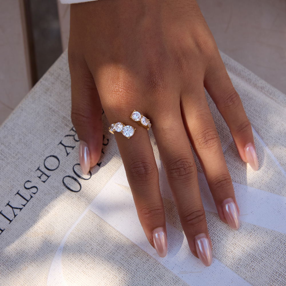 Women's Classic Style 18K Gold Stainless Steel + Zircon Round White Zircon Adjustable Open Ring
