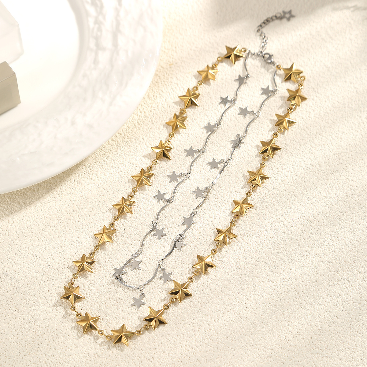 Fashionable Women's Necklace Hollow Chain Star Design Double Layered Clavicle Chain Sweater Chain Minimalist Luxury Style