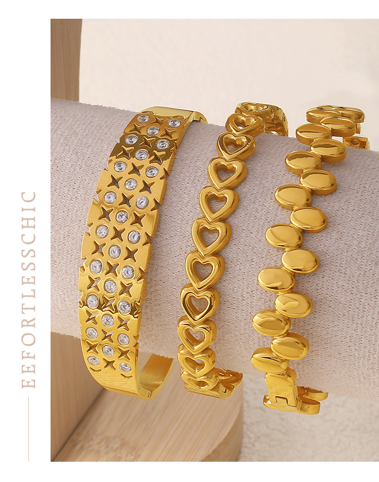 Fashionable Stainless Steel 304 Heart Shaped Hollow Out Linked Bracelet Vacuum Plated 18K Gold Commuter High End Feeling