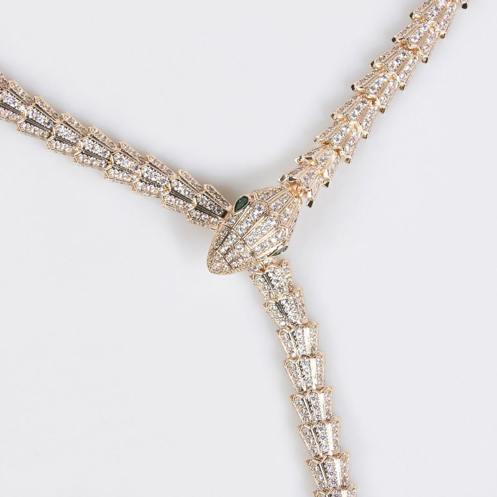 French Luxury Snake Shaped Diamond Embedded Zirconia Necklace Simple Design Sensation Clavicle Chain Fashion High-End Feeling Jewelry For Women